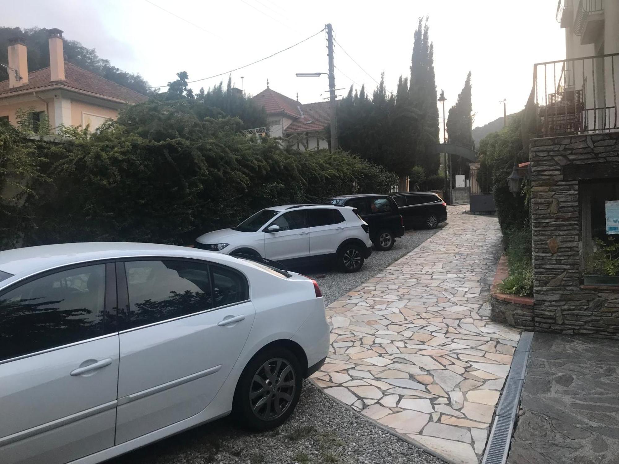 Hebergements A La Rive, Accueil Ouvert Tous Les Jours Jusqu'A 20H00 Dernier Delai, Depuis 30 Ans ! Reserver Ici Svp ! Merci ! Aucun Reglement A Distance Accepte, Paiement Par Cb, Especes, Cheque Ou Cheques-Vacances Imperativement A La Remise Des Clef Amélie-les-Bains-Palalda Buitenkant foto